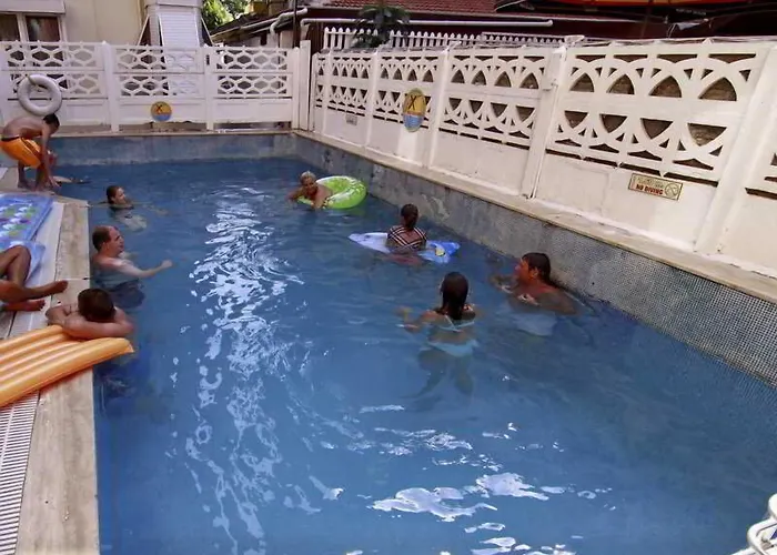 Kleopatra Develi Hotel 2*