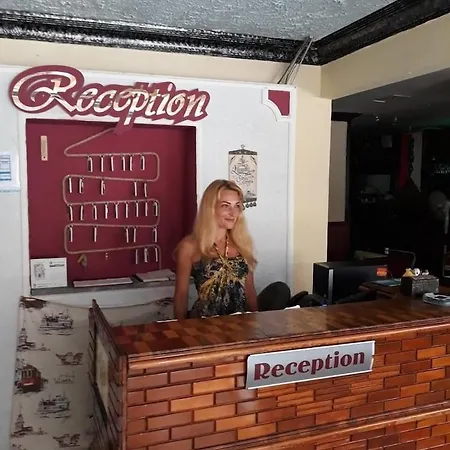 酒店 Kleopatra Develi 阿拉尼亚