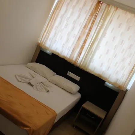 酒店 Kleopatra Develi 2*