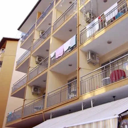 Kleopatra Develi 2* 阿拉尼亚