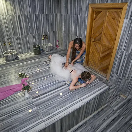 Kleopatra Develi Hotell 2*