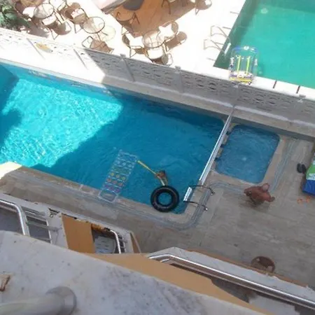 Kleopatra Develi 2* Alanya