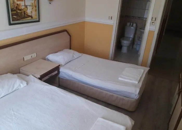 Kleopatra Develi Hotell 2*