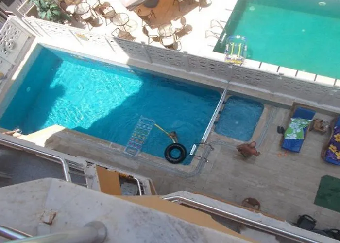 Kleopatra Develi 2* Alanya