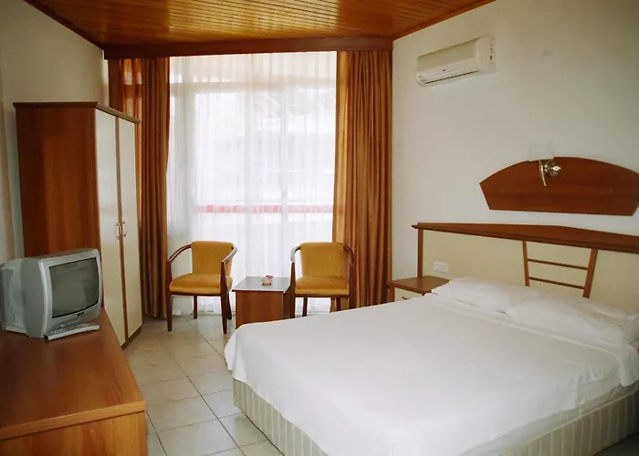 Kleopatra Develi Hotell 2*